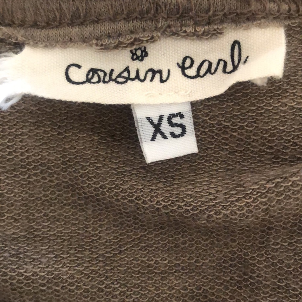 Woman’s fall feminine cousin earl ruffle blouse - Picture 12 of 12